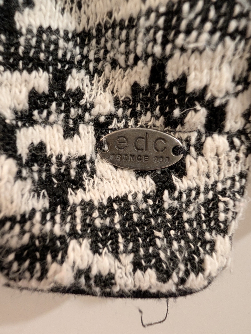 Open Front Geometric Pattern Cardigan - Picture 5 of 7